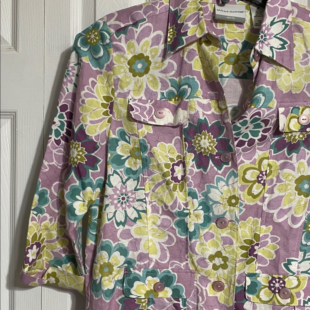 Alfred Dunner Purple & Green Floral Linen Blend Top blouse shirt size 8P - Picture 2 of 10